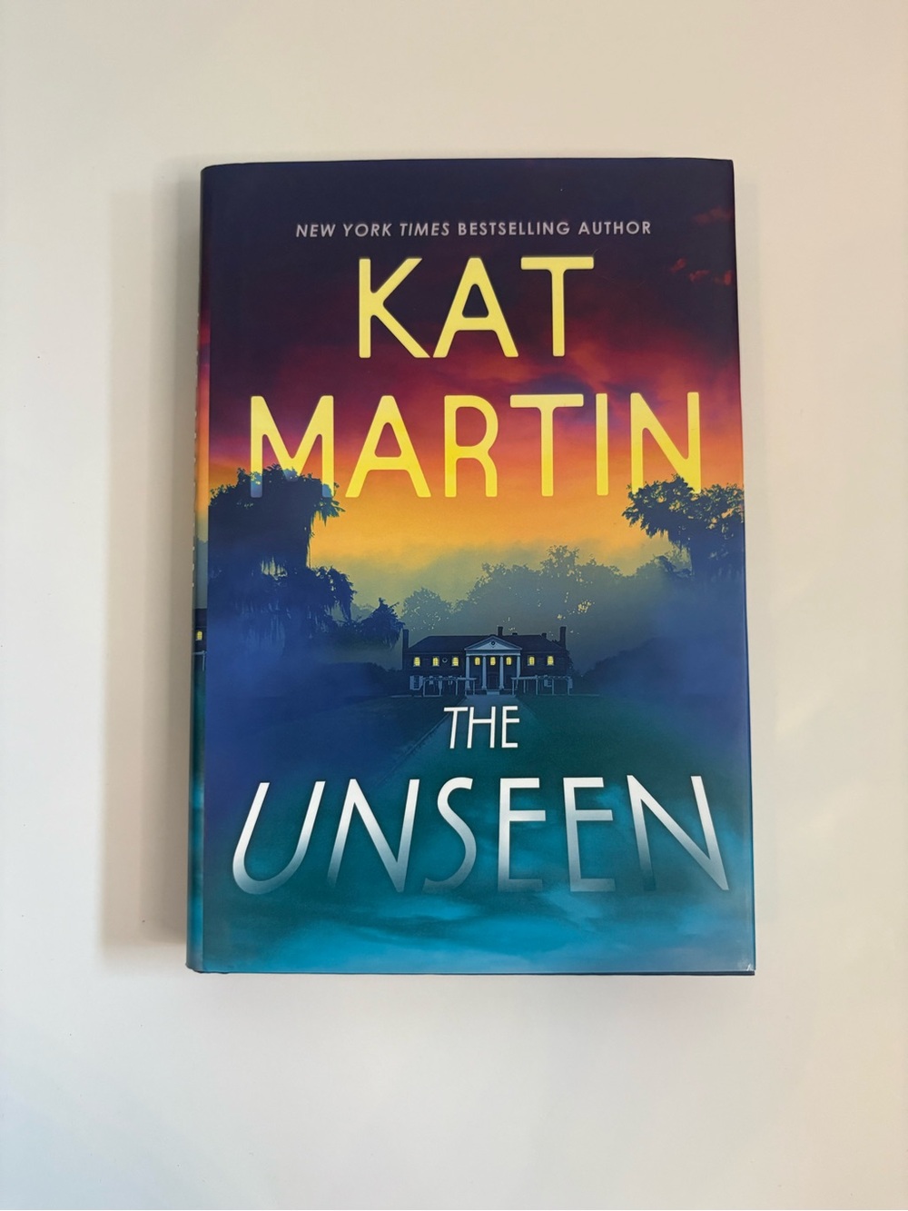 3/$20 Kat Martin "The Unseen" Hardcover - Blue Teal Gradient